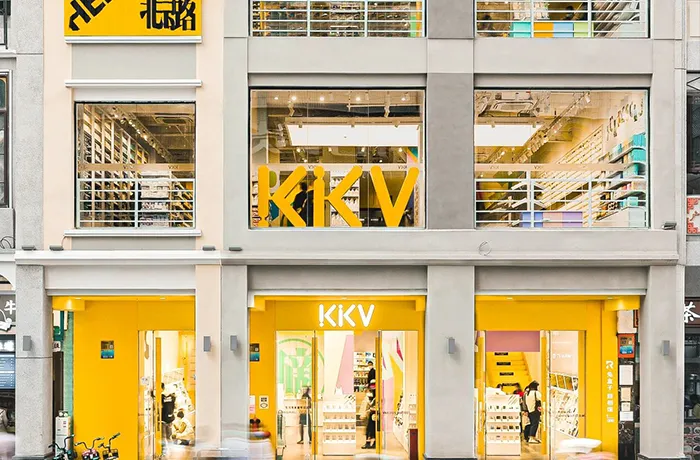 Most of our stores use Hisign for signage, including channel letters and neon signs.